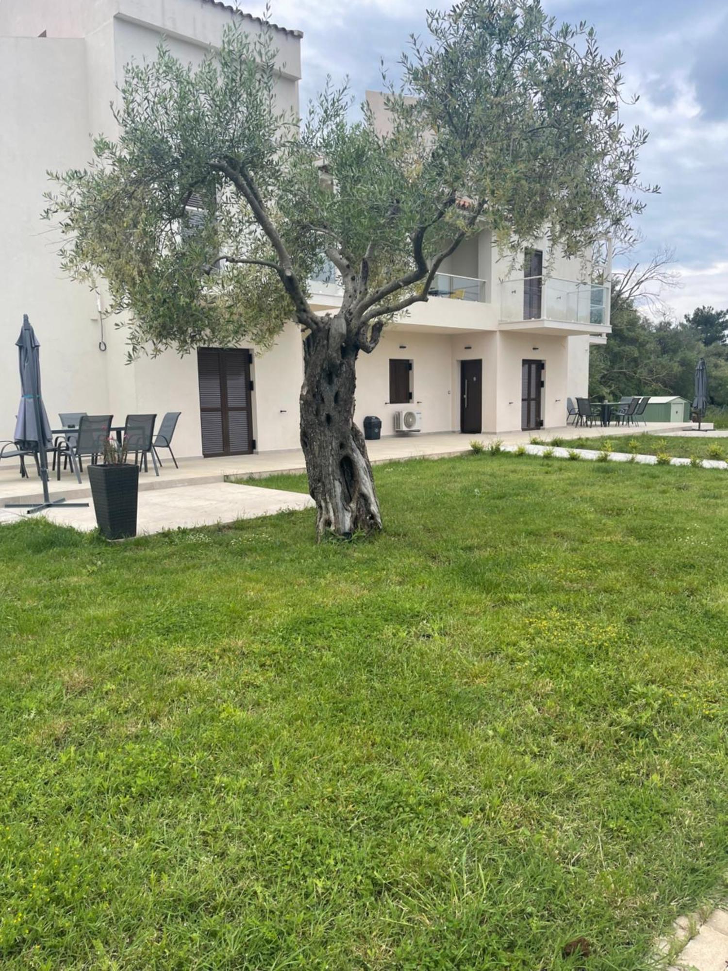 Villa Rodelia Roda  Exterior photo