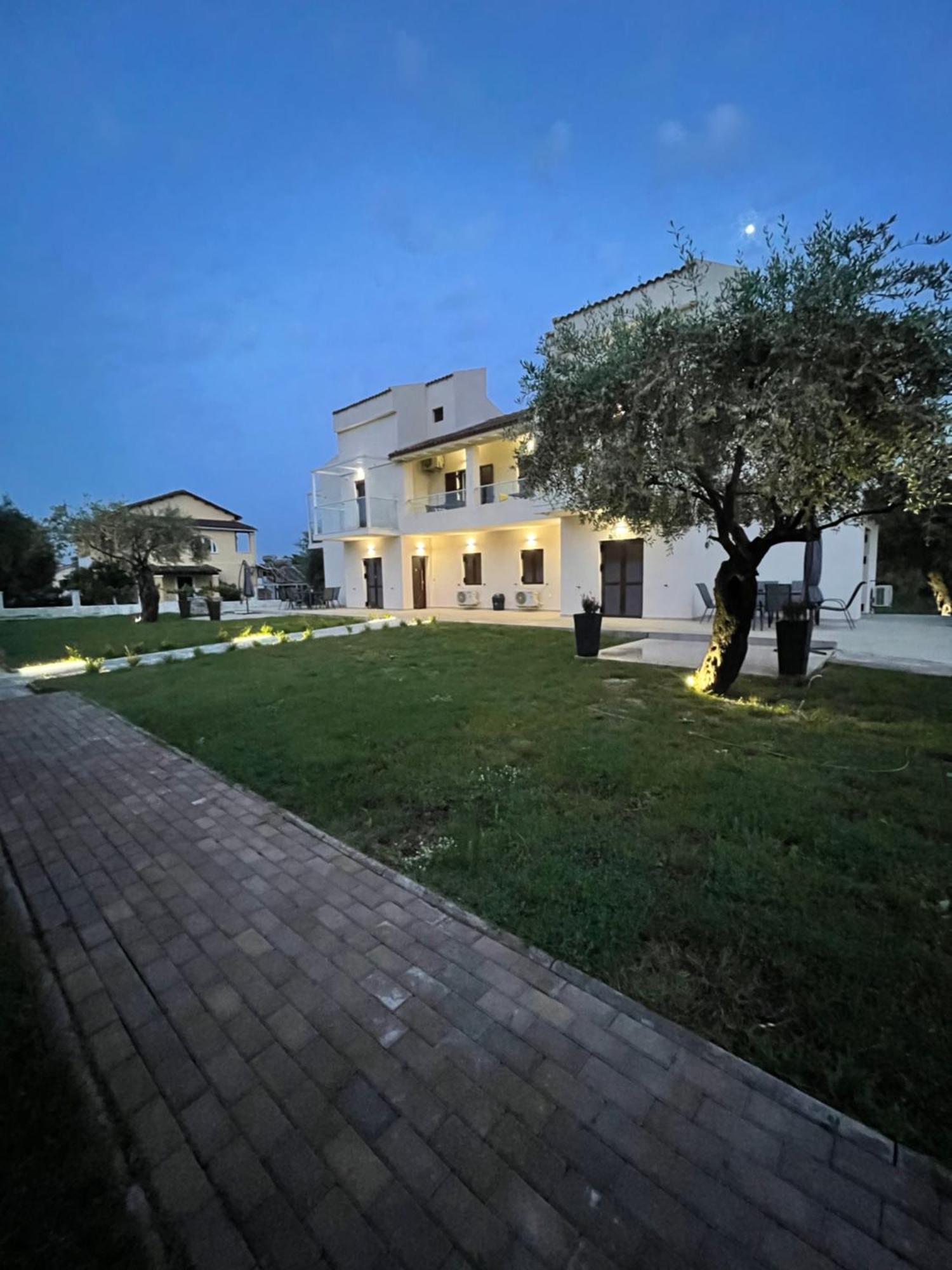 Villa Rodelia Roda  Room photo